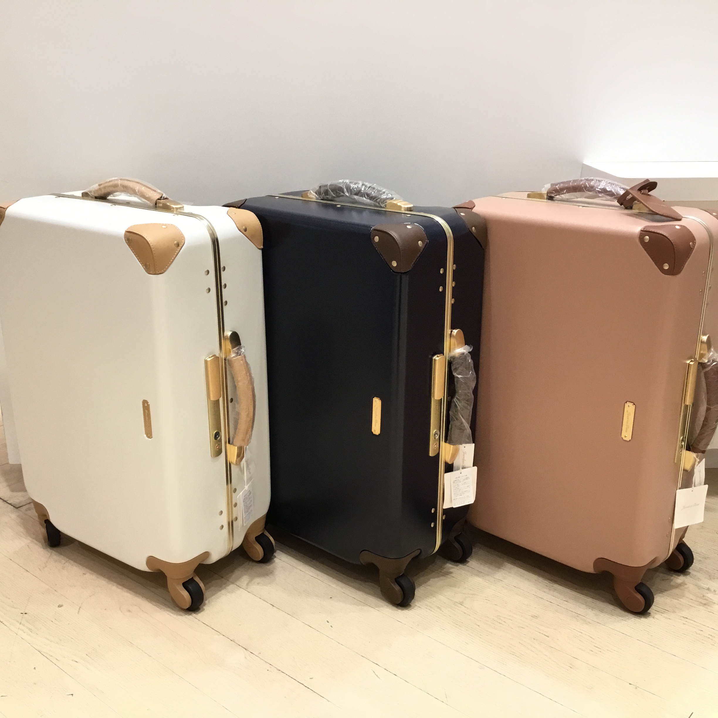 人気のスーツケースに10周年記念デザインが登場♡ | Jewelna Rose